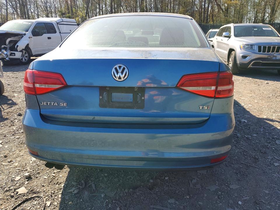 48765996 :رقم المزاد ، 3VW2B7AJ4JM247178 vin ، 2018 Volkswagen Jetta مزاد بيع