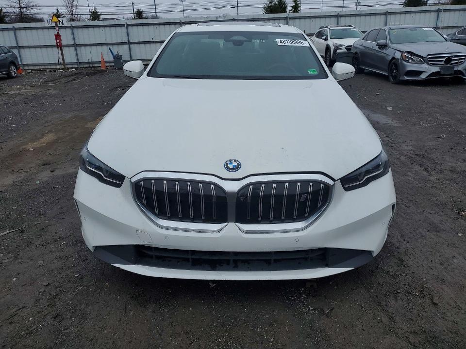 2025 Bmw I5 მანქანა იყიდება აუქციონზე, vin: WBY13HG0XSCS24103, აუქციონის ნომერი: 48138996