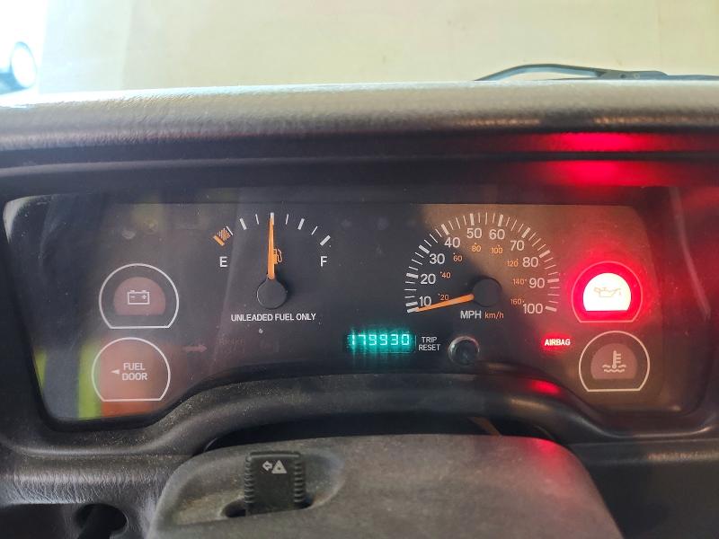 1998 Jeep Cherokee მანქანა იყიდება აუქციონზე, vin: 1J4FJ28S4WL194994, აუქციონის ნომერი: 49835746
