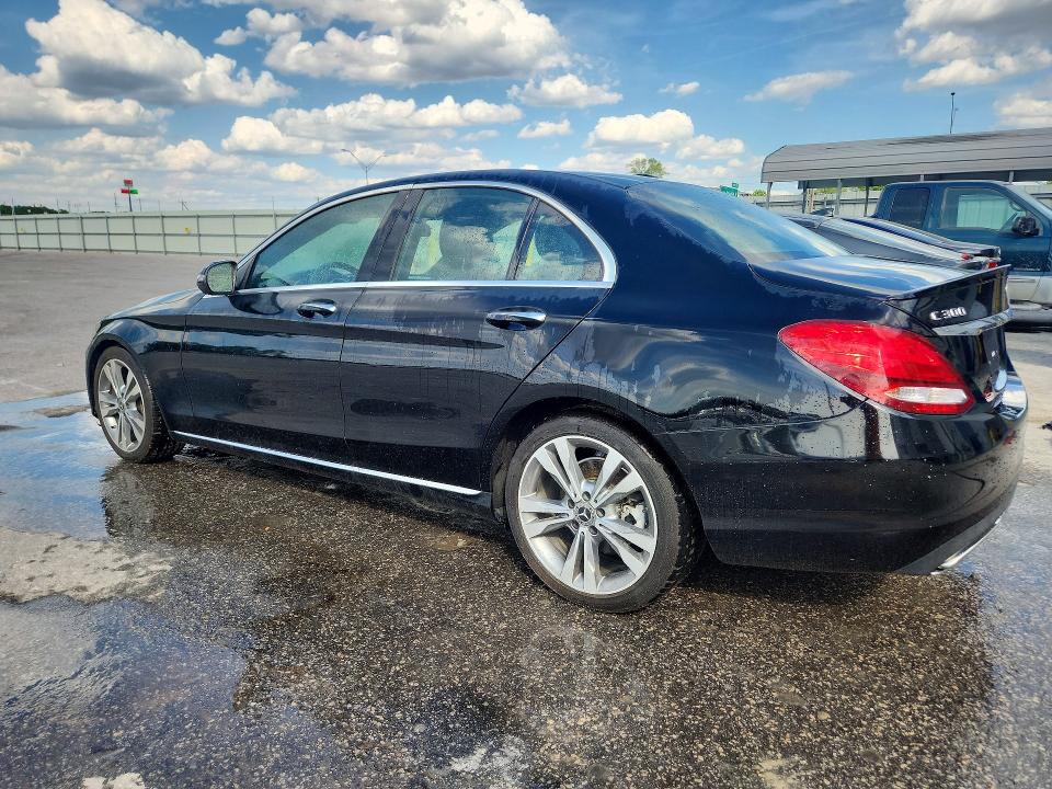 50322506 :رقم المزاد ، 55SWF4JB3JU250589 vin ، 2018 Mercedes-benz C مزاد بيع