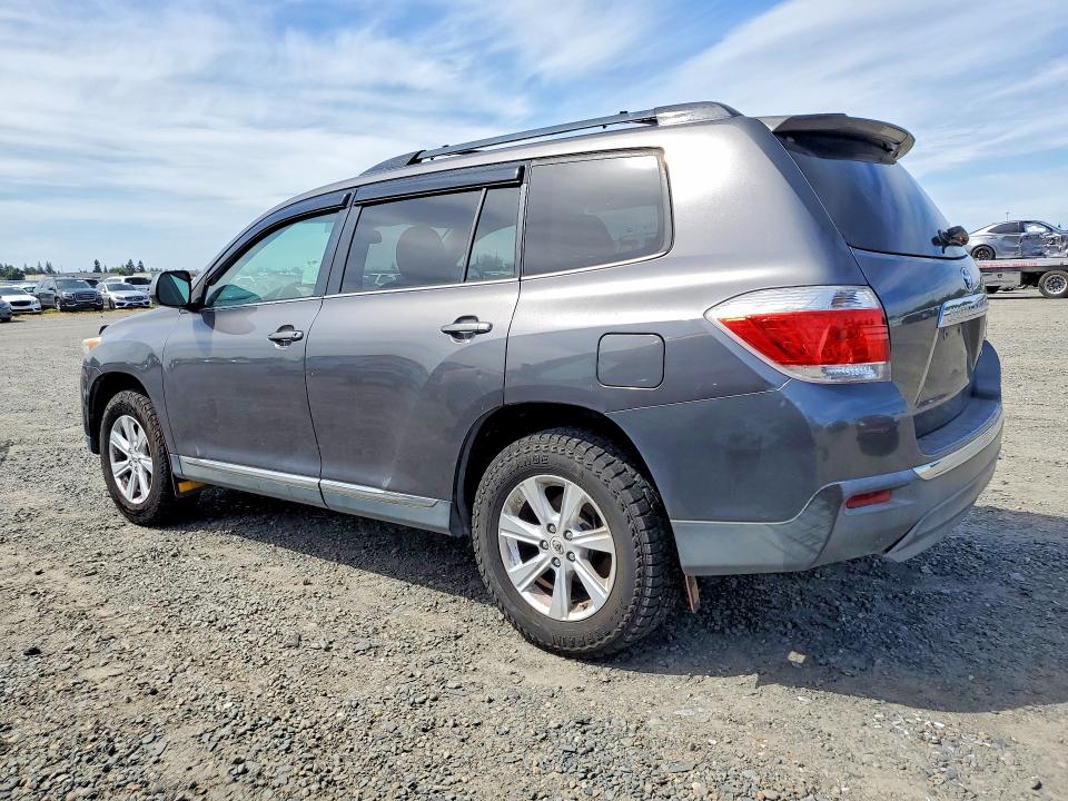 2012 Toyota Highlander მანქანა იყიდება აუქციონზე, vin: 5TDBK3EH2CS127370, აუქციონის ნომერი: 49973926
