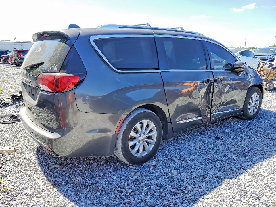 Продаж на аукціоні авто 2018 Chrysler Pacifica, vin: 2C4RC1EG7JR350646, номер лоту: 50673276