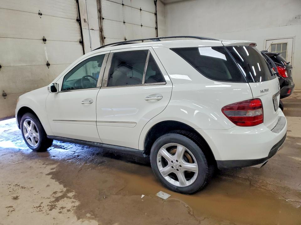 51699316 :رقم المزاد ، 4JGBB86E38A373832 vin ، 2008 Mercedes-benz Ml مزاد بيع