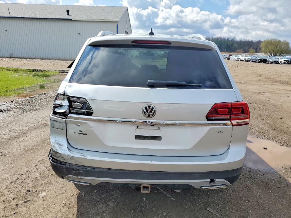 48770756 :رقم المزاد ، 1V2LR2CA6JC543287 vin ، 2018 Volkswagen Atlas مزاد بيع