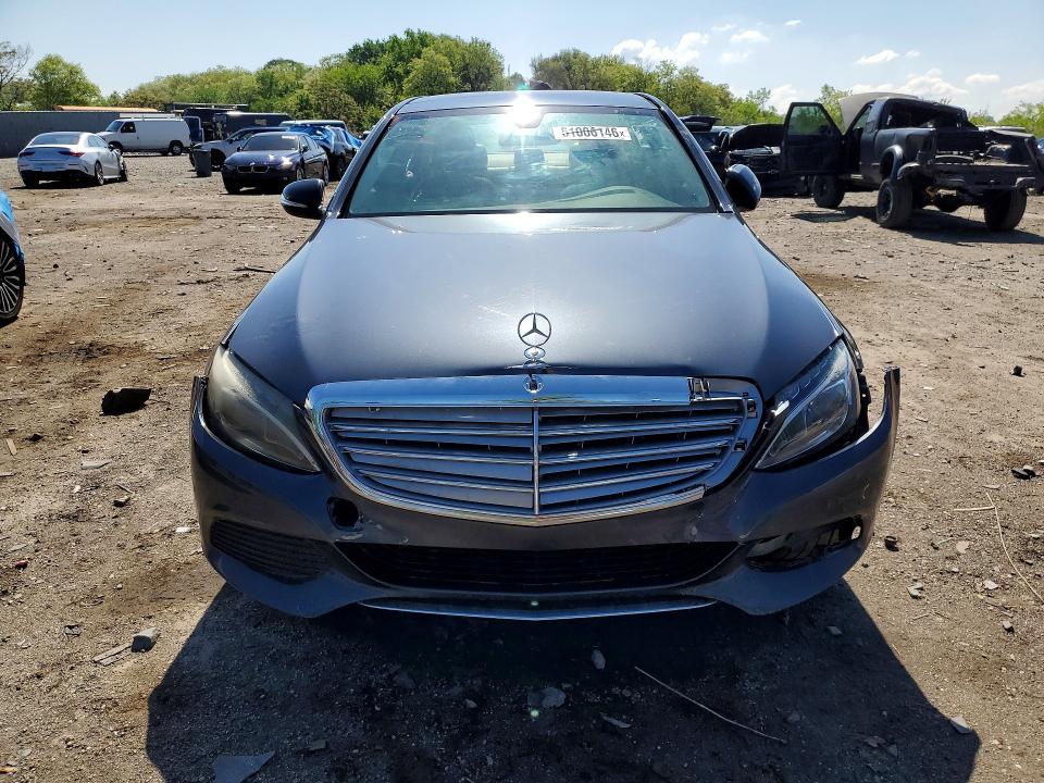2015 Mercedes-benz C მანქანა იყიდება აუქციონზე, vin: 55SWF4KB8FU024831, აუქციონის ნომერი: 51006146