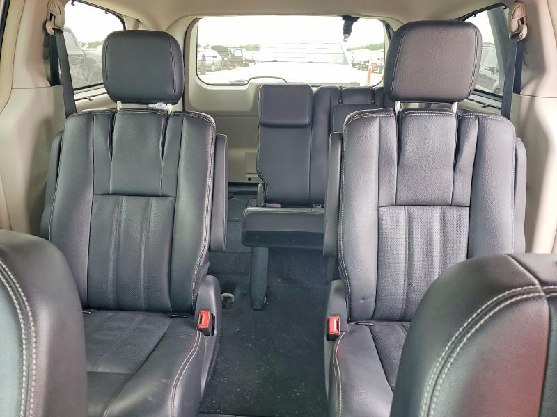 51772066 :رقم المزاد ، 2C4RC1CG6FR742527 vin ، 2015 Chrysler Town & Country مزاد بيع