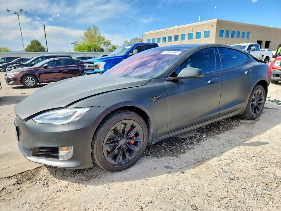 Продажа на аукционе авто 2018 Tesla Model S, vin: 5YJSA1E23JF275726, номер лота: 49843456