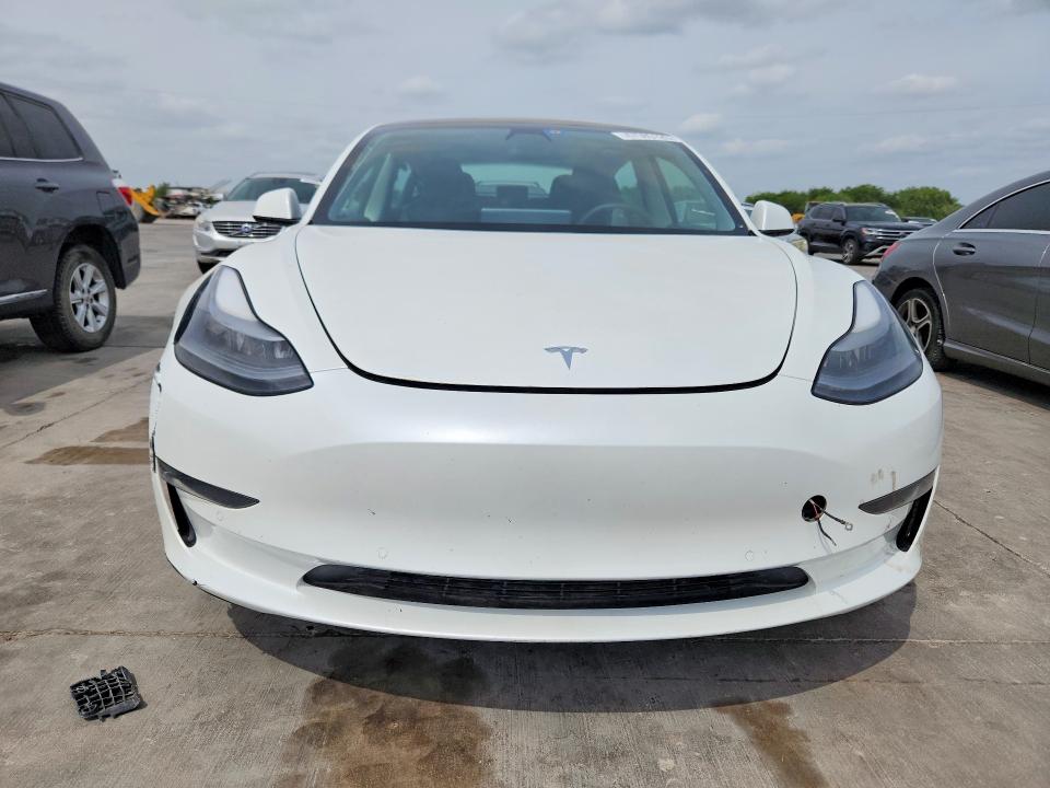 47505126 :رقم المزاد ، 5YJ3E1EAXMF906251 vin ، 2021 Tesla Model 3 مزاد بيع
