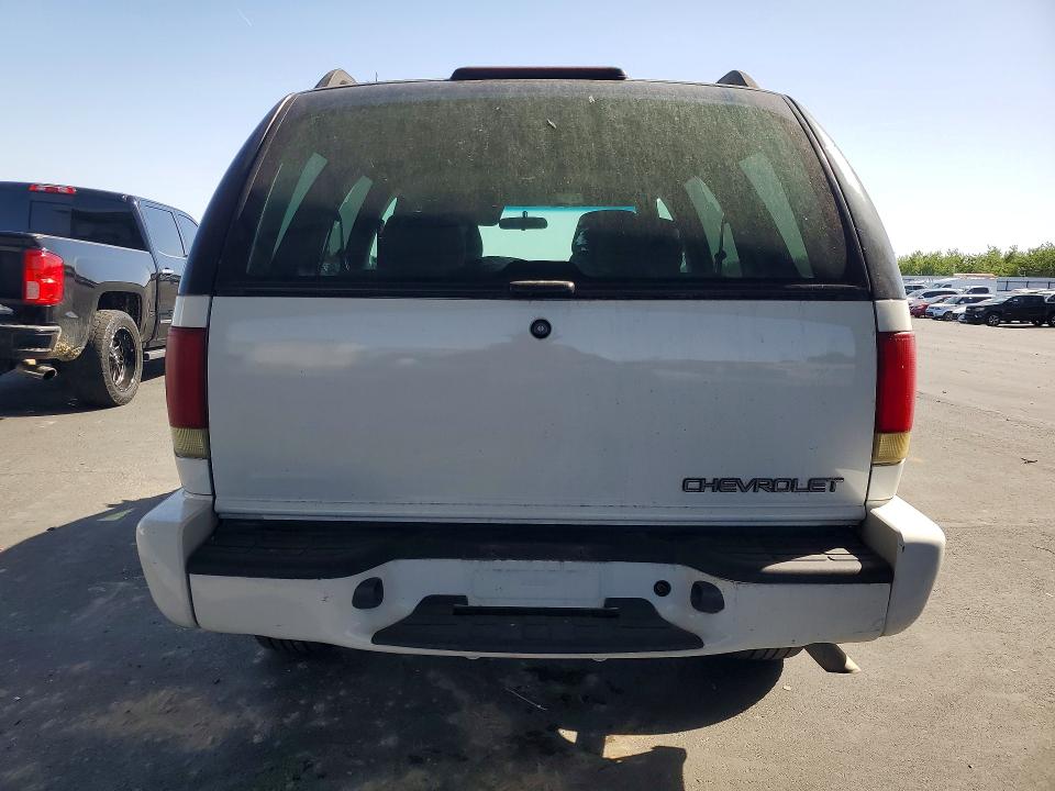 2002 Chevrolet Blazer მანქანა იყიდება აუქციონზე, vin: 1GNCS13W92K214528, აუქციონის ნომერი: 49980686