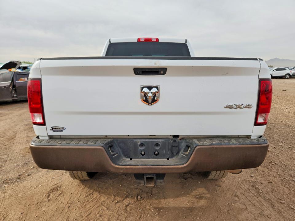 50302456 :رقم المزاد ، 3C6TR5CT1JG378127 vin ، 2018 Ram 2500 مزاد بيع
