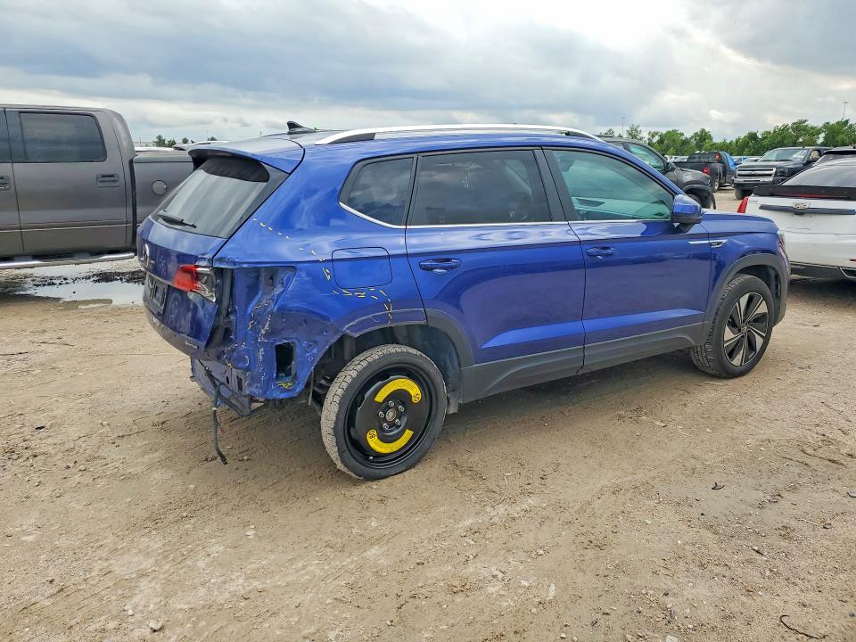 50404916 :رقم المزاد ، 3VVUX7B25RM040137 vin ، 2024 Volkswagen Taos مزاد بيع
