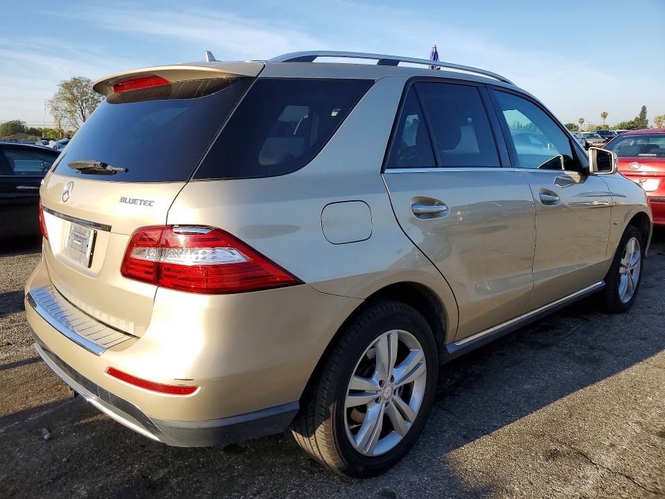 2012 Mercedes-benz Ml მანქანა იყიდება აუქციონზე, vin: 4JGDA2EBXCA073472, აუქციონის ნომერი: 48615436