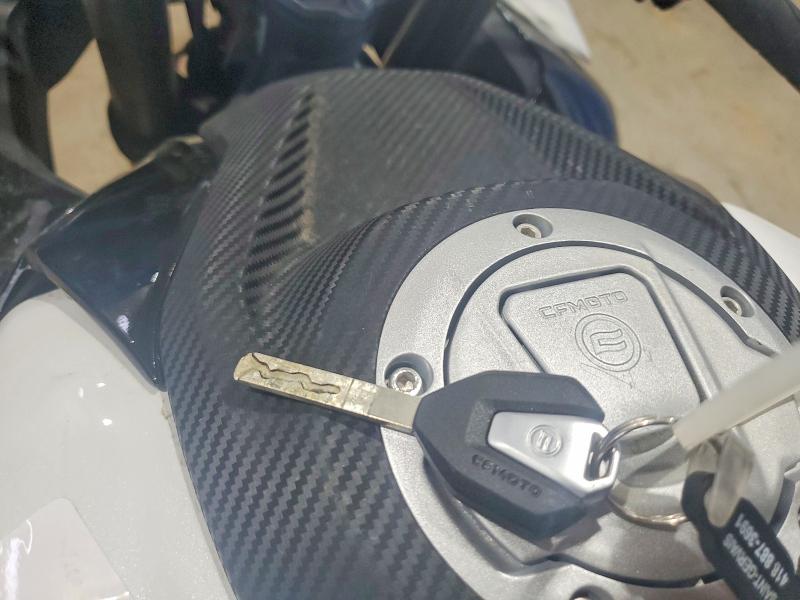 51820166 :رقم المزاد ، LCEPESLA4R6002022 vin ، 2024 Cf Moto 450ss مزاد بيع