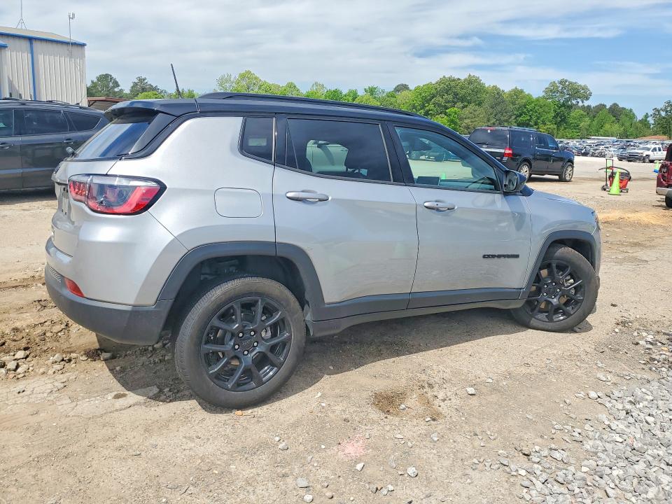 49454276 :رقم المزاد ، 3C4NJDBN0PT555515 vin ، 2023 Jeep Compass Latitude مزاد بيع