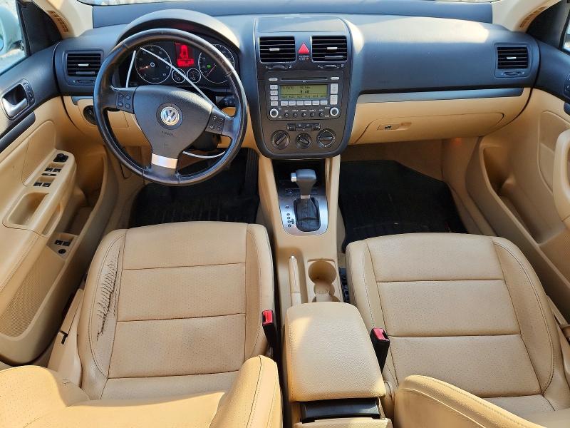 49033696 :رقم المزاد ، 3VWRM71K38M005655 vin ، 2008 Volkswagen Jetta مزاد بيع