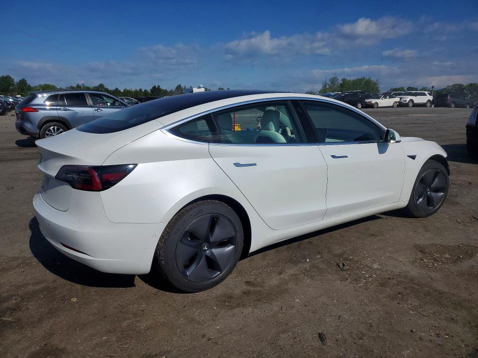 2018 Tesla Model 3 მანქანა იყიდება აუქციონზე, vin: 5YJ3E1EAXJF168785, აუქციონის ნომერი: 50077986