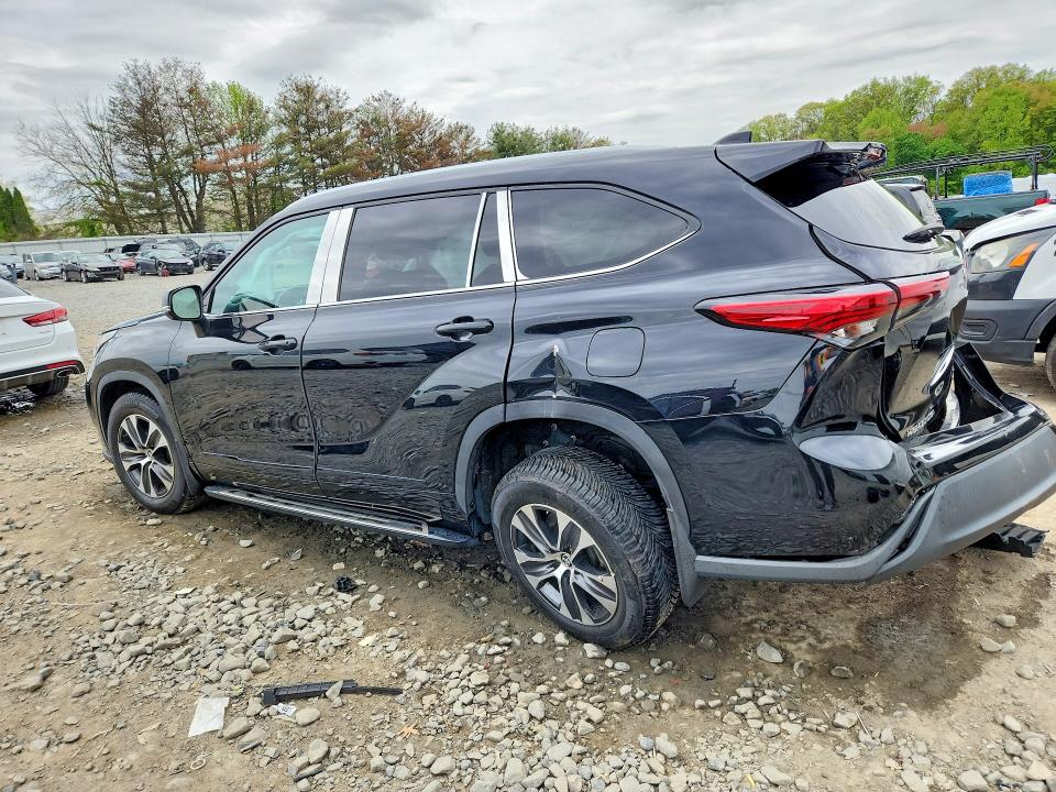51687516 :رقم المزاد ، 5TDGZRBHXMS132634 vin ، 2021 Toyota Highlander مزاد بيع