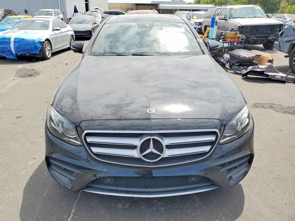 47896216 :رقم المزاد ، WDDZF4JBXKA662927 vin ، 2019 Mercedes-benz E مزاد بيع