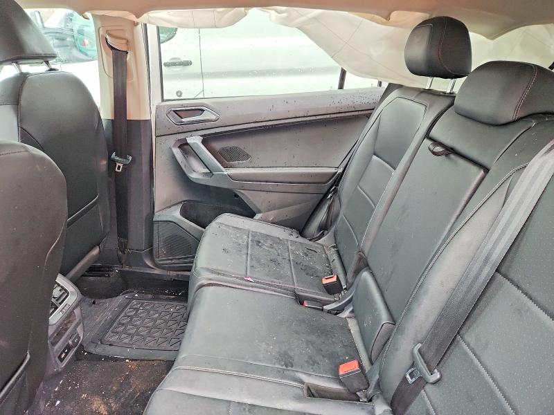 Продаж на аукціоні авто 2018 Volkswagen Tiguan, vin: 3VV2B7AX5JM170071, номер лоту: 49097086