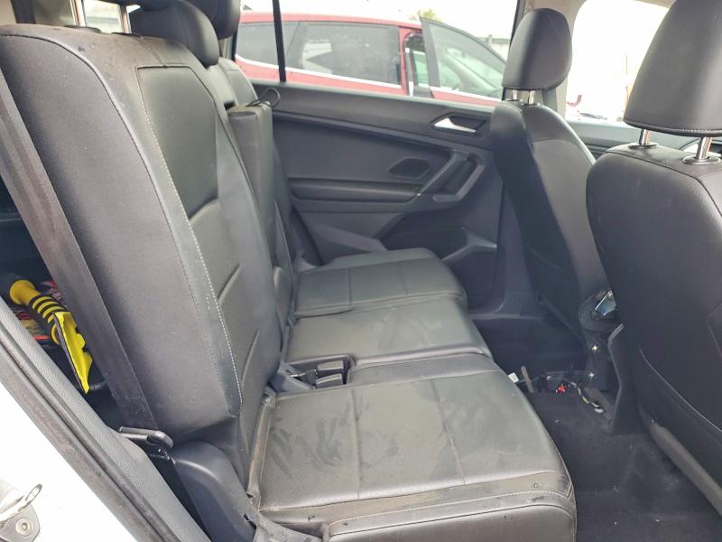 50826136 :رقم المزاد ، 3VV2B7AX8KM051979 vin ، 2019 Volkswagen Tiguan مزاد بيع