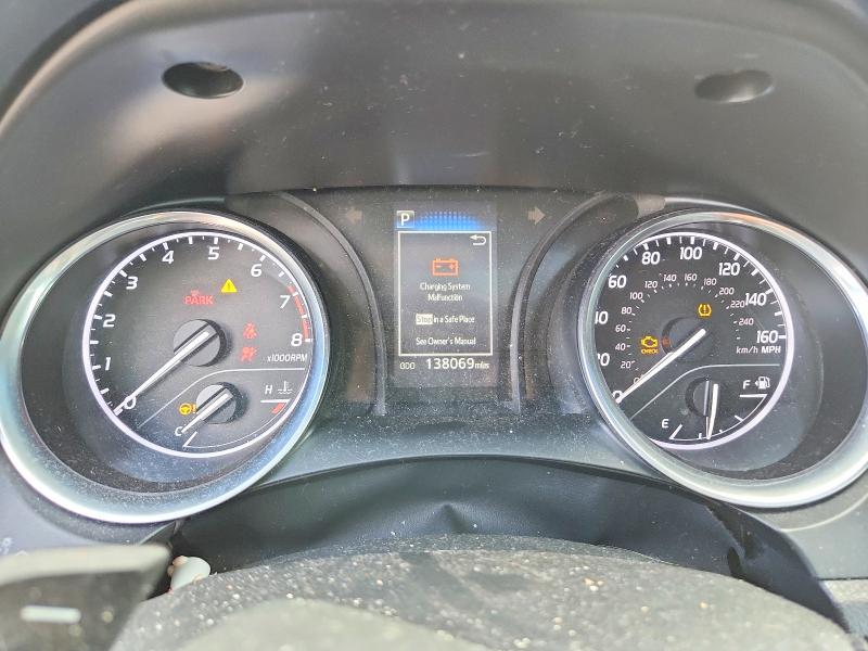 49101256 :رقم المزاد ، 4T1B11HK8JU563532 vin ، 2018 Toyota Camry مزاد بيع