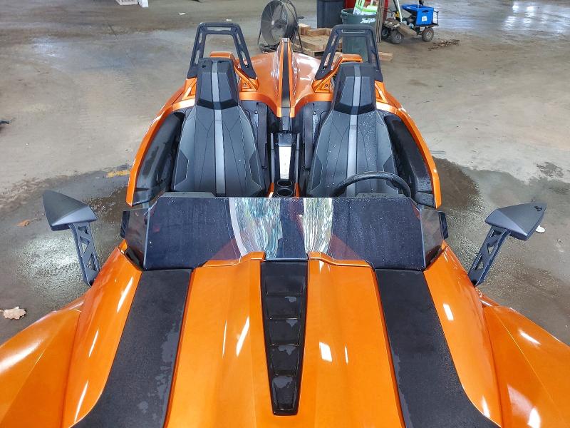 52068296 :رقم المزاد ، 57XAAPFA3F5104513 vin ، 2015 Polaris Slingshot مزاد بيع