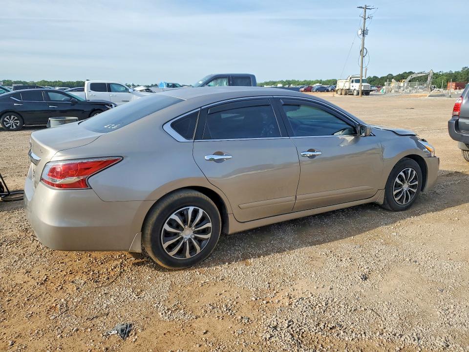 Продажа на аукционе авто 2015 Nissan Altima, vin: 1N4AL3AP2FN860329, номер лота: 49989886