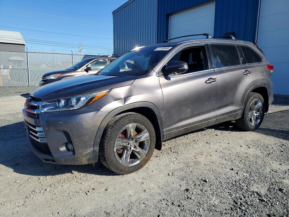 Продаж на аукціоні авто 2018 Toyota Highlander, vin: 5TDDZRFH4JS886864, номер лоту: 51103446