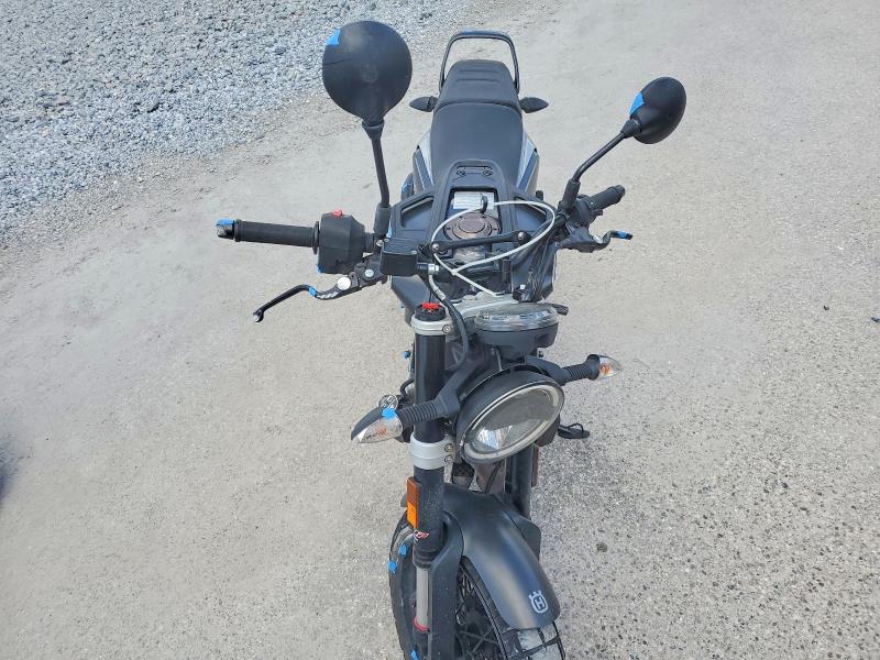 2021 Husqvarna Vitpilen 401/svartpilen 401 მანქანა იყიდება აუქციონზე, vin: MD2JUJ400MC201257, აუქციონის ნომერი: 48657096