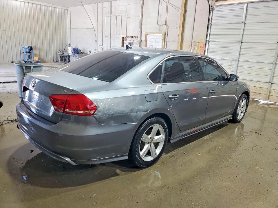 Продажа на аукционе авто 2015 Volkswagen Passat, vin: 1VWAT7A32FC105091, номер лота: 50889146