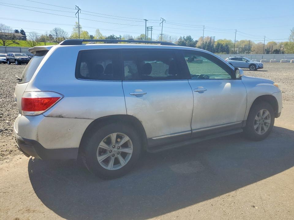 2013 Toyota Highlander მანქანა იყიდება აუქციონზე, vin: 5TDBK3EH5DS213385, აუქციონის ნომერი: 49097986