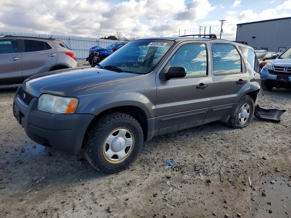 48509706 :رقم المزاد ، 1FMYU92174KB40246 vin ، 2004 Ford Escape مزاد بيع