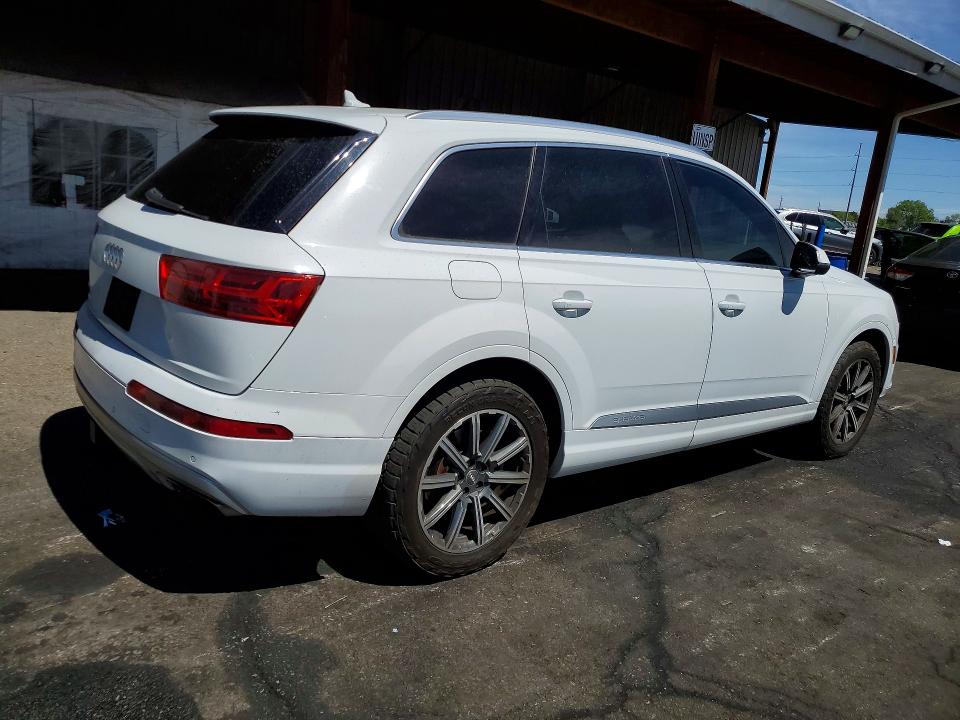 2017 Audi Q7 მანქანა იყიდება აუქციონზე, vin: WA1VAAF79HD033316, აუქციონის ნომერი: 50129466