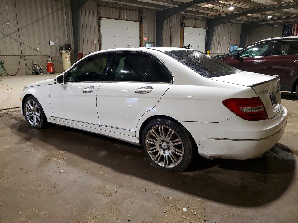 Продажа на аукционе авто 2013 Mercedes-benz C, vin: WDDGF8AB7DA829584, номер лота: 51682816