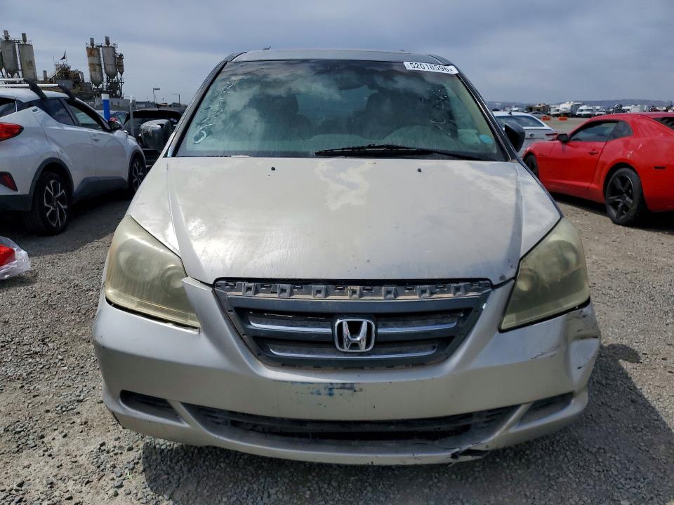 52018596 :رقم المزاد ، 5FNRL38815B085028 vin ، 2005 Honda Odyssey مزاد بيع
