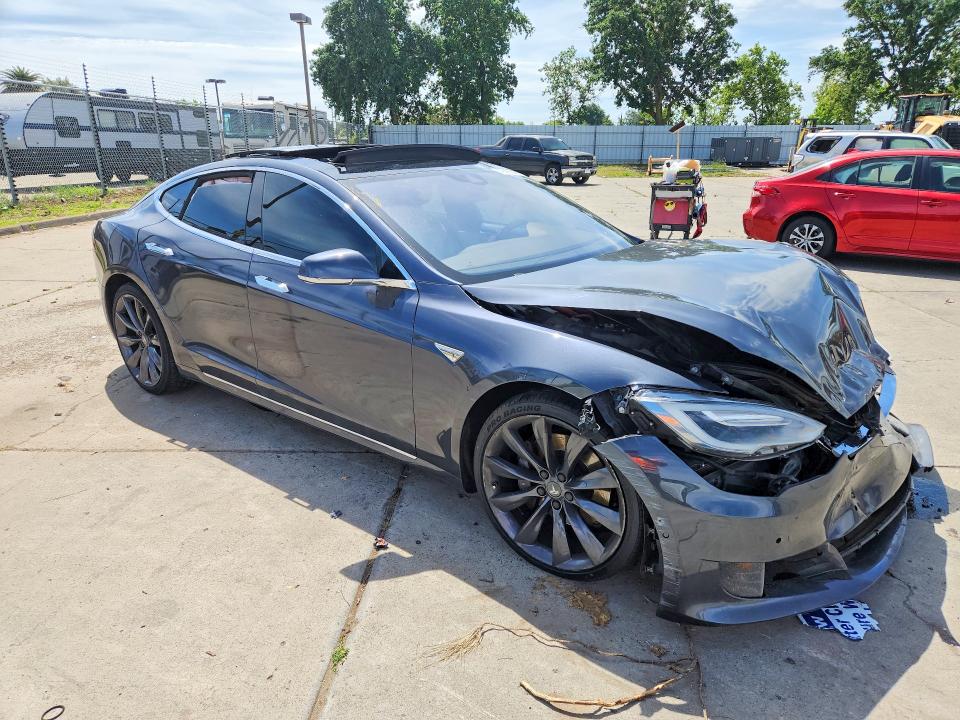 Продаж на аукціоні авто 2016 Tesla Model S, vin: 5YJSA1E12GF151575, номер лоту: 49666556
