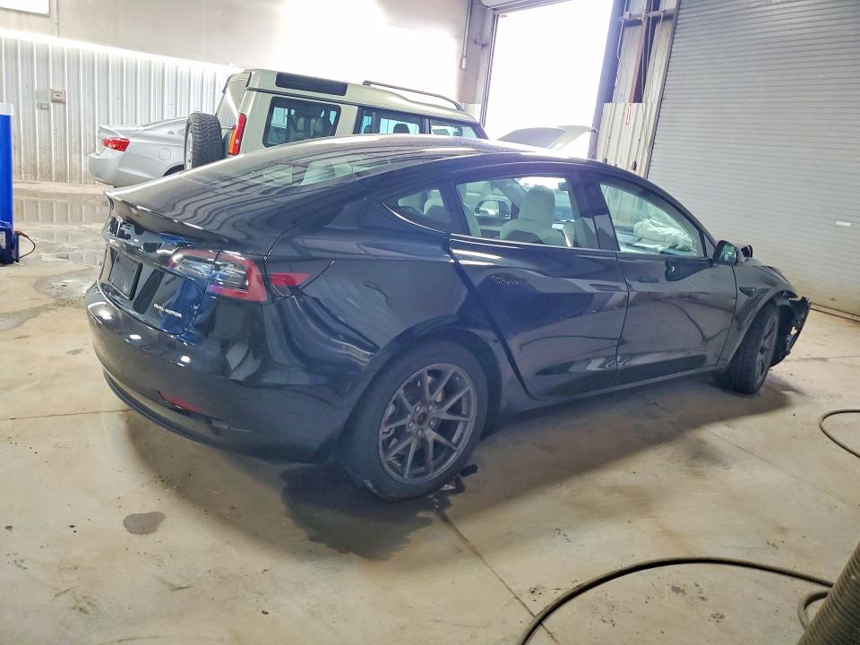 48486056 :رقم المزاد ، 5YJ3E1EB9NF204822 vin ، 2022 Tesla Model 3 مزاد بيع