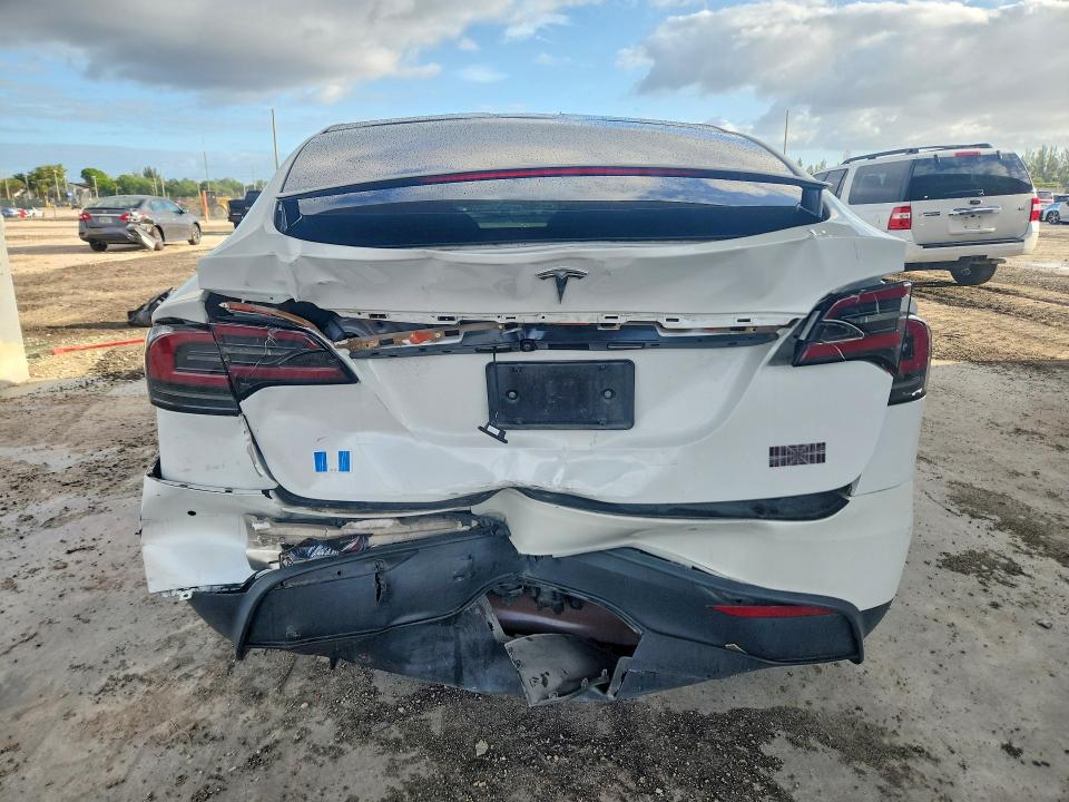 Продажа на аукционе авто 2022 Tesla Model X, vin: 7SAXCBE63NF343590, номер лота: 49390076