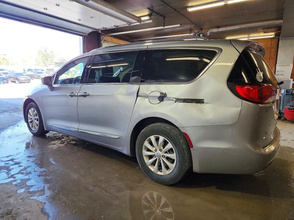2018 Chrysler Pacifica მანქანა იყიდება აუქციონზე, vin: 2C4RC1BG2JR269932, აუქციონის ნომერი: 50722986