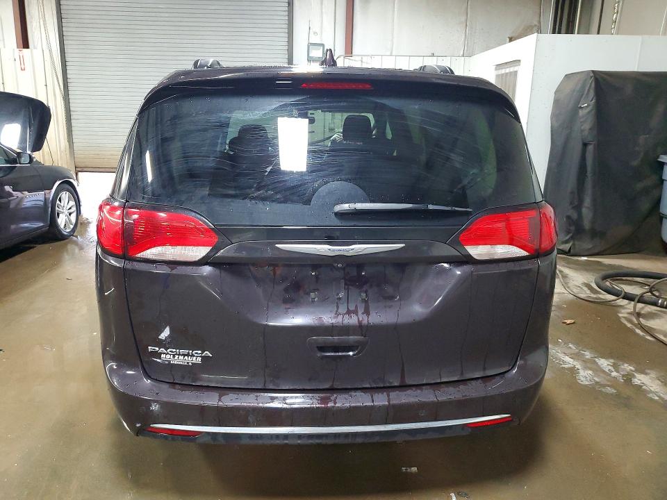 48683136 :رقم المزاد ، 2C4RC1FG8JR104381 vin ، 2018 Chrysler Pacifica مزاد بيع