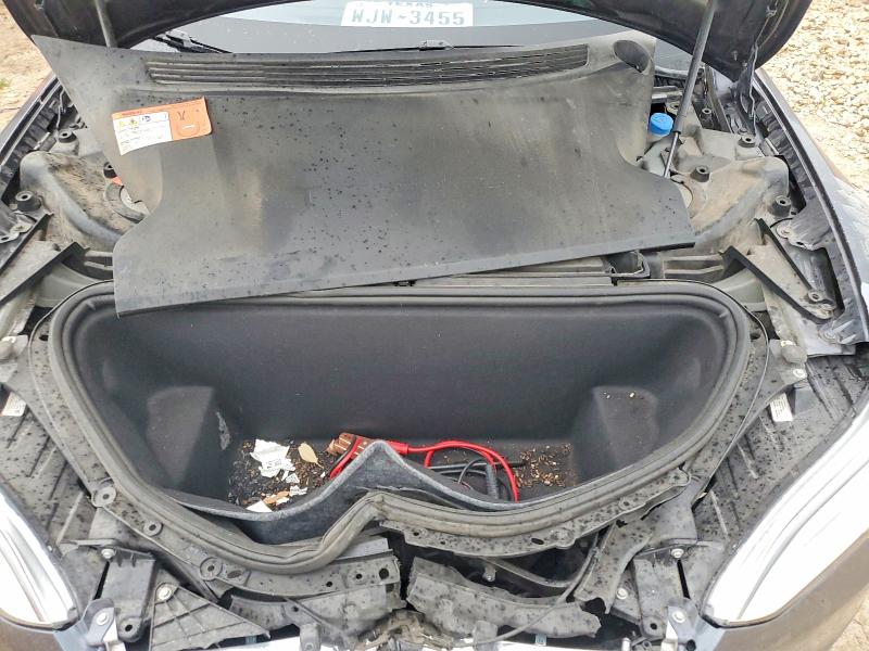 50321326 :رقم المزاد ، 5YJSA1E23HF195773 vin ، 2017 Tesla Model S مزاد بيع