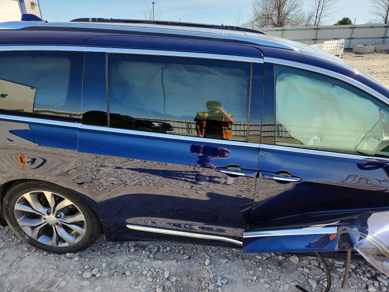 2020 Chrysler Pacifica მანქანა იყიდება აუქციონზე, vin: 2C4RC1GG0LR118499, აუქციონის ნომერი: 50527866