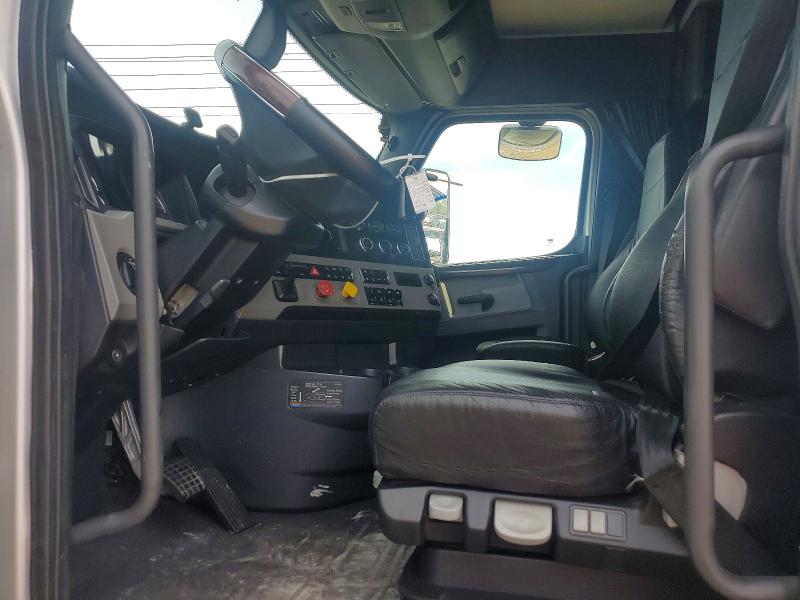 Продажа на аукционе авто 2020 Freigliner Cascadia 126, vin: 3AKJHHDR9LSLS7730, номер лота: 48581476
