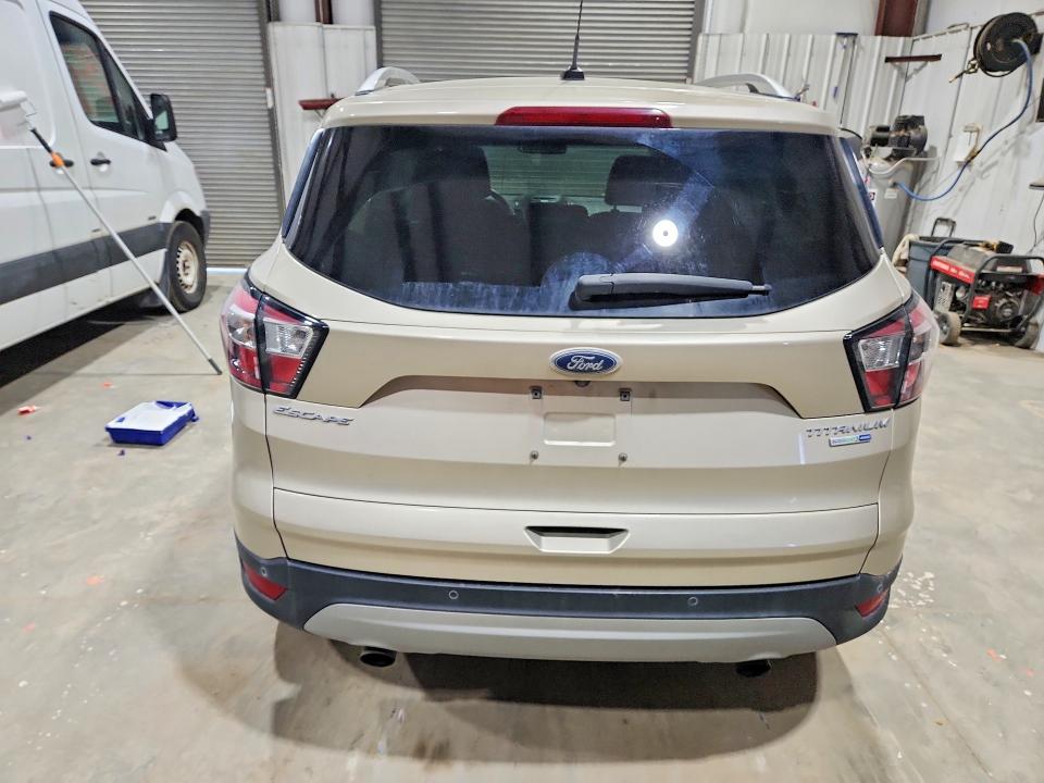 48115146 :رقم المزاد ، 1FMCU9J90HUE10087 vin ، 2017 Ford Escape مزاد بيع