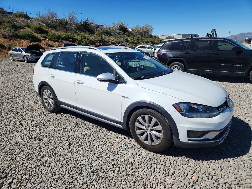 Auction sale of the 2019 Volkswagen Golf Alltrack, vin: 3VWM17AU6KM506728, lot number: 49928786
