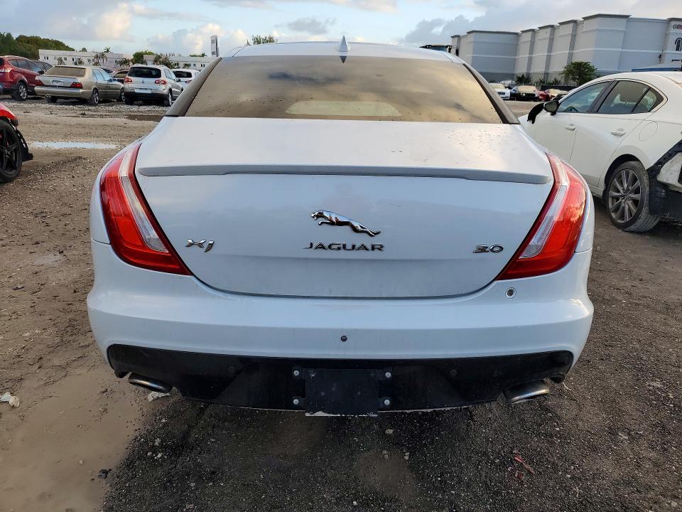 Продаж на аукціоні авто 2016 Jaguar Xj, vin: SAJWA1C74G8W01849, номер лоту: 49472546