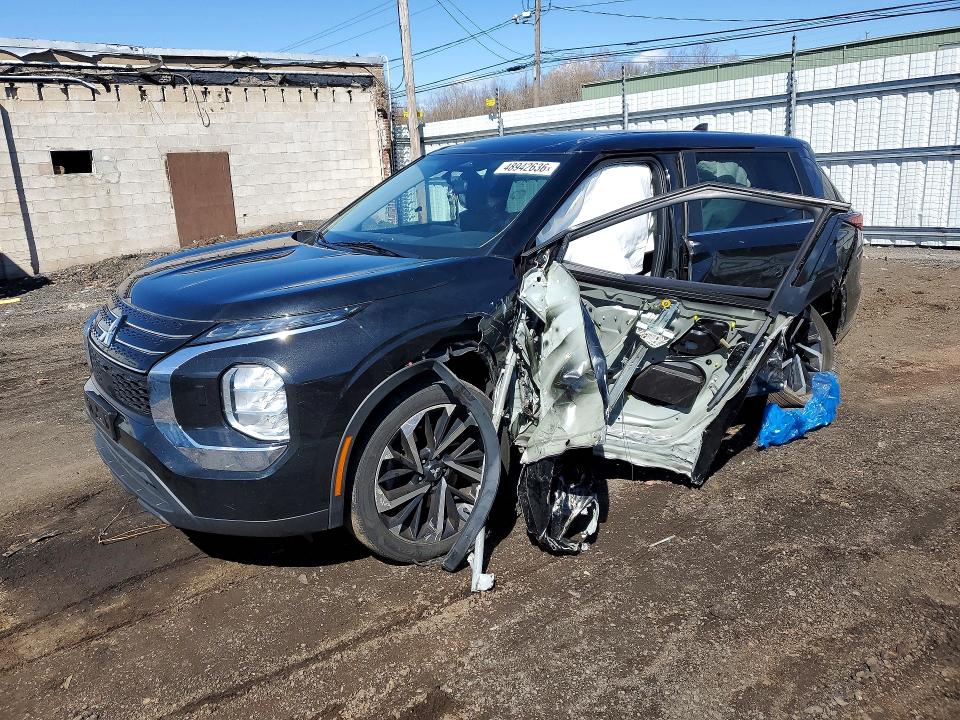 Продаж на аукціоні авто 2022 Mitsubishi Outlander, vin: JA4J4TA81NZ040910, номер лоту: 48942636