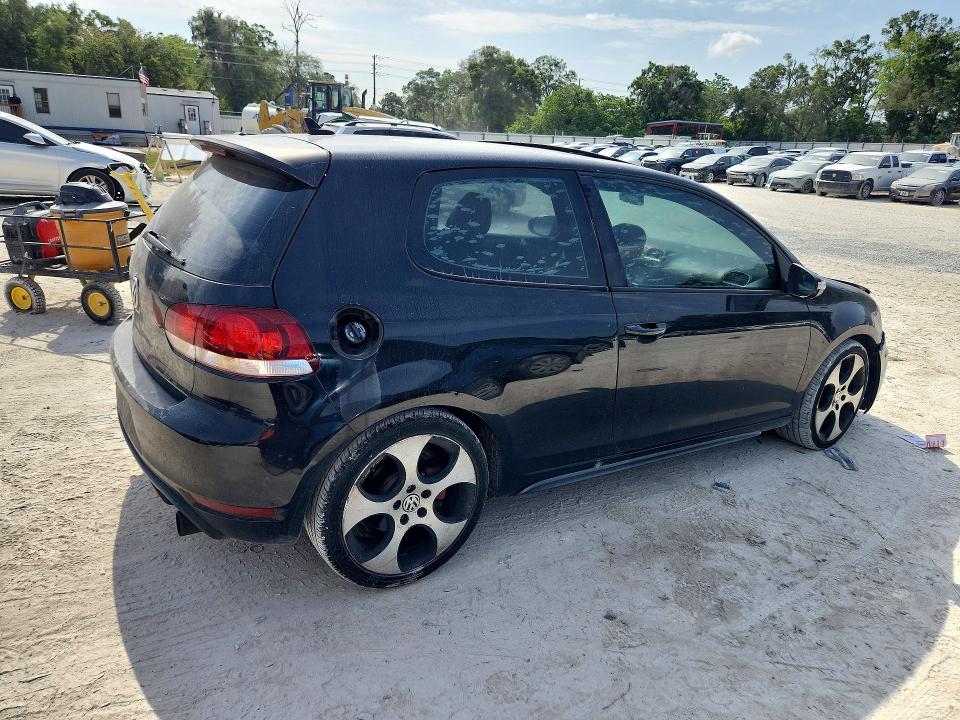2010 Volkswagen Gti მანქანა იყიდება აუქციონზე, vin: WVWFV7AJ7AW214607, აუქციონის ნომერი: 51589236