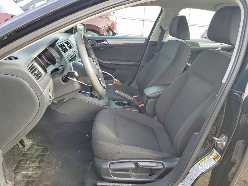 49562156 :رقم المزاد ، 3VWD17AJXFM355453 vin ، 2015 Volkswagen Jetta مزاد بيع