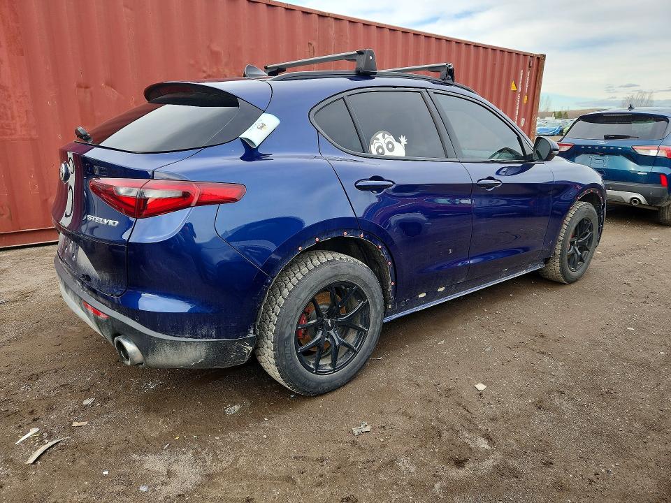 2018 Alfa Romeo Stelvio მანქანა იყიდება აუქციონზე, vin: ZASFAKNN7J7C01692, აუქციონის ნომერი: 49604706